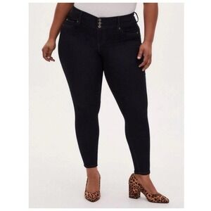 Womens Torrid Skinny Super Stretch High-Rise Jegging Jeans.